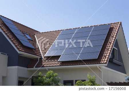 住宅太陽能電池板安裝示例瓦屋頂 17156008