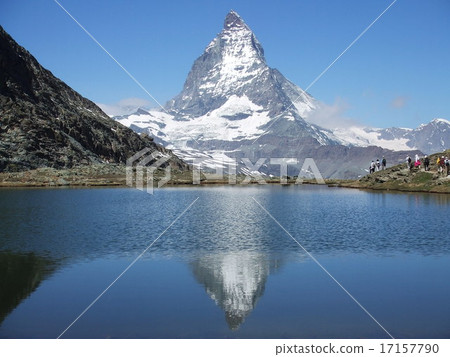 顛倒的馬特宏峰在湖中 顛倒的馬特宏峰在湖中 17157790