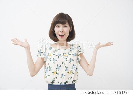 一個女人撫養一個女人 17163254