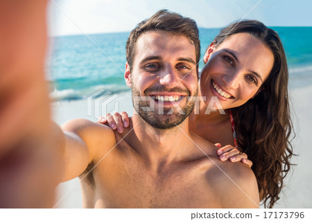 happy couple smiling 17173796