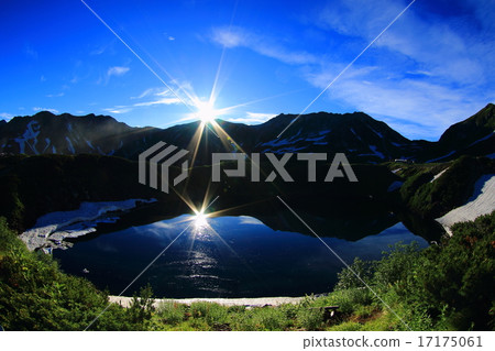 Sunrise and Mikuri Pond 17175061