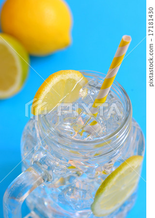 water with lemons water with lemons 17181430