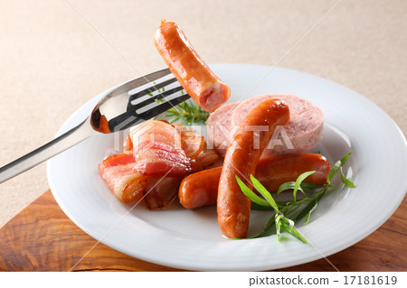Assortment of wine and bacon 17181619