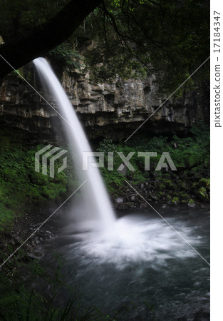 Wancheng Waterfall 16 17184347
