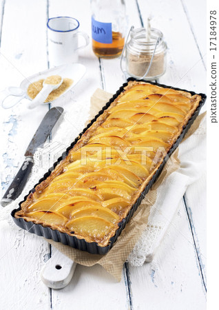 Quince Tart 17184978