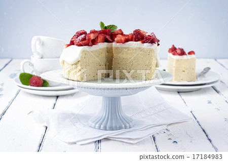 Strawberry Cheese Cake 17184983
