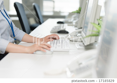 Office image 17185829