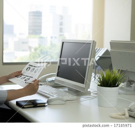 Office image 17185971