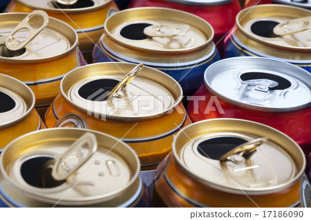Empty beer aluminum cans .. 17186090