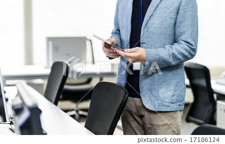 Office image 17186124