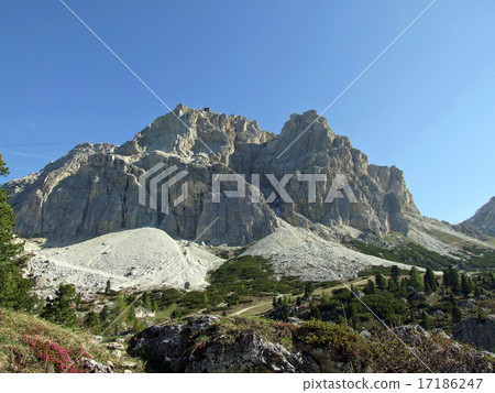 Dolomites Dolomites 17186247