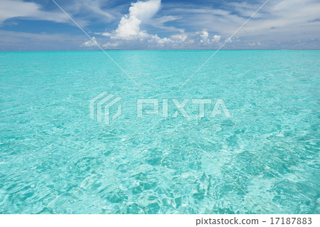 Yoron Island (Yurigahama) Yoron Island (Yurigahama) 17187883