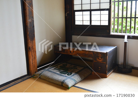 Bunka / Cushion (Hakubiki Honeymoon House / Iwate Prefecture Morioka City Chuuto 3 - chome 17-18) 17190830