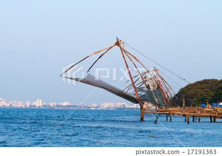 Chinese Fishing nets  17191363