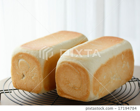 Plain bread  17194784