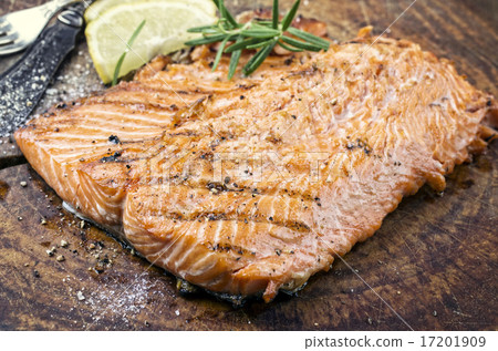 grilled salmon 17201909