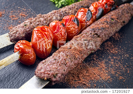 grilled koobideh with tomatos 17201927