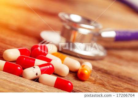 Supplements smiling 17206704