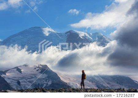 Hike on mt.Rainier 17216287