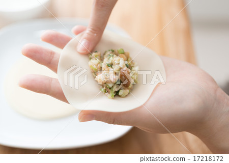 做餃子 17218172
