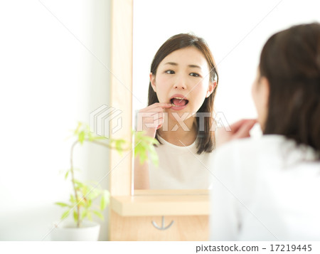 牙科護理·口腔護理·年輕女士 17219445