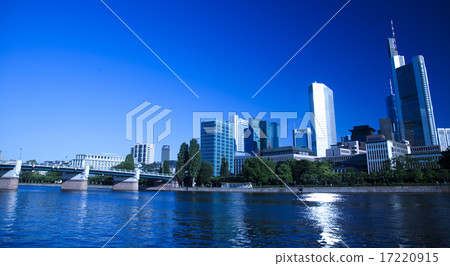 Cityscape, bright colorful tone concept 17220915