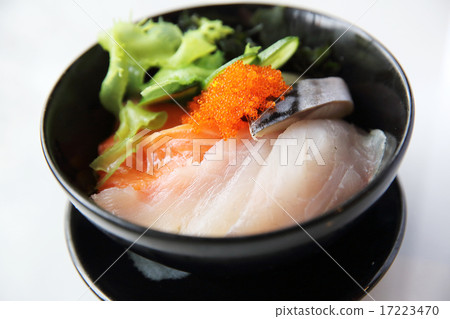 Sushi don , raw salmon tuna on rice Sushi don , raw salmon tuna on rice 17223470