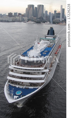 Departure from Tokyo harbor 17226228