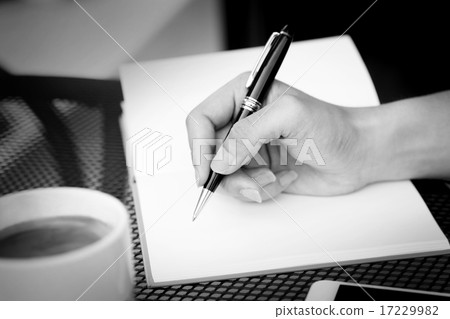hands Story_061 17229982