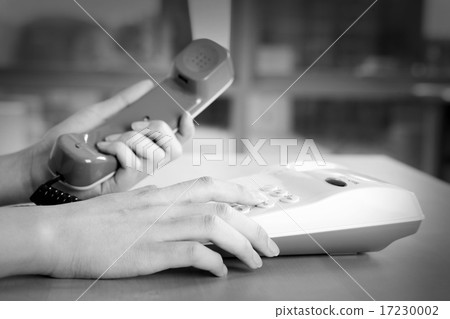 hands Story_081 17230002