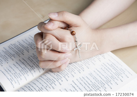 hands Story_037 hands Story_037 17230074