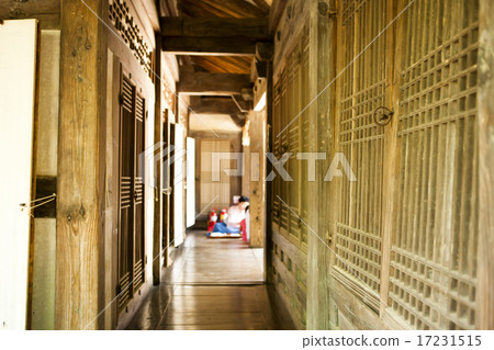 [PHO186] Tradition II_049 17231515