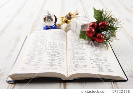 [PHO187] Books & Music_011 17232158