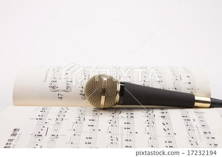 [PHO187] Books & Music_047 17232194