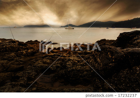 Silhouette with cloud storm Silhouette with cloud storm 17232237