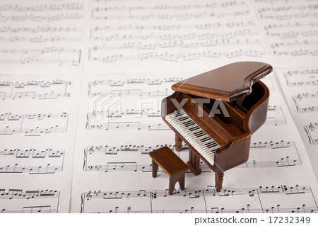 [PHO187] Books & Music_052 17232349