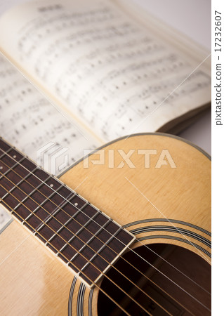 [PHO187] Books & Music_130 17232607