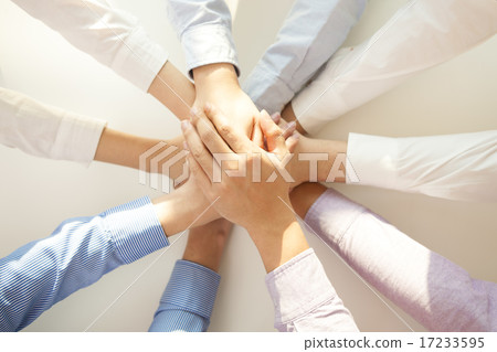 [PHO197] Collaboration 050 17233595