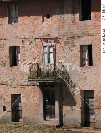 Ruins in the Italian countryside Ruins in the Italian countryside 17236657