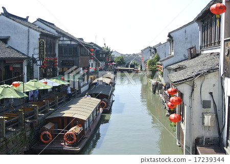 Mountain Downtown 17239344