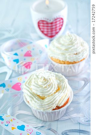 muffins muffins 17242759