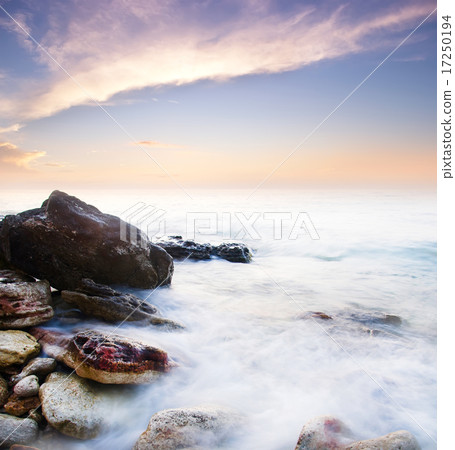 sea coast 17250194