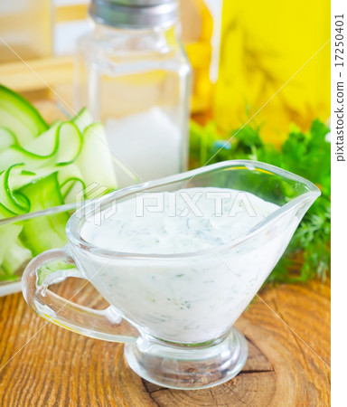 white sauce 17250401