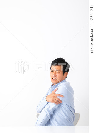 Middle-aged man middle-age male muscle pain middle-aged and short-dressed male casual casual clothing men Middle-aged man middle-age male muscle pain middle-aged and short-dressed male casual casual clothing men 17251713