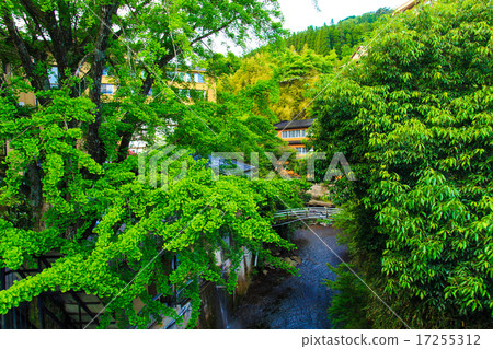 清晨肌肉溫泉 17255312