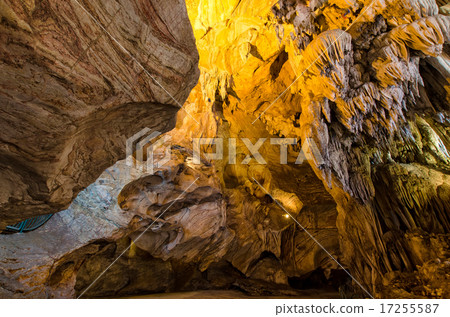 Kek Lok Tong located at Gunung Rapat,Ipoh 17255587