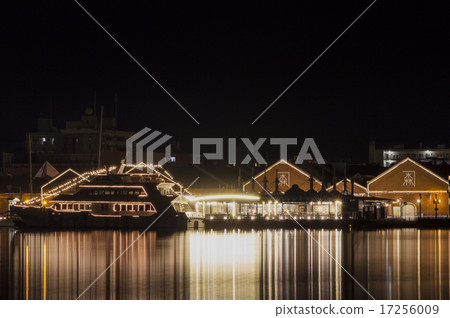 Hakodate Red Brick Warehouse 17256009