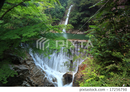 Heiwa Waterfall 17256798