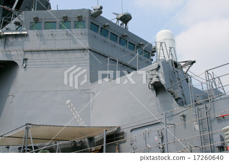 Escort ship "Takanami" entrance to the port 17260640