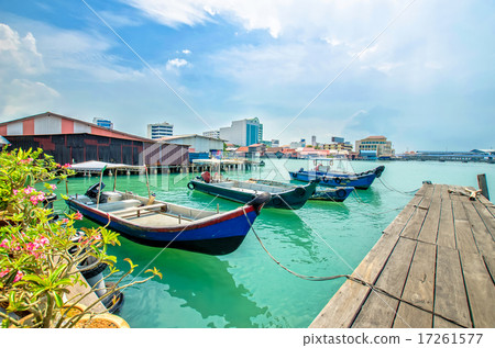 Boats at the Chew Jetty,Penang 17261577
